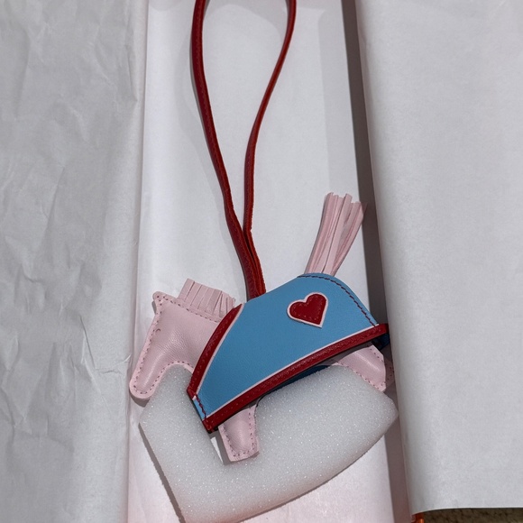 2025 New Rare Hermès Rodeo Robeo Coeur Charm PM Pink Red Blue - Picture 8 of 8